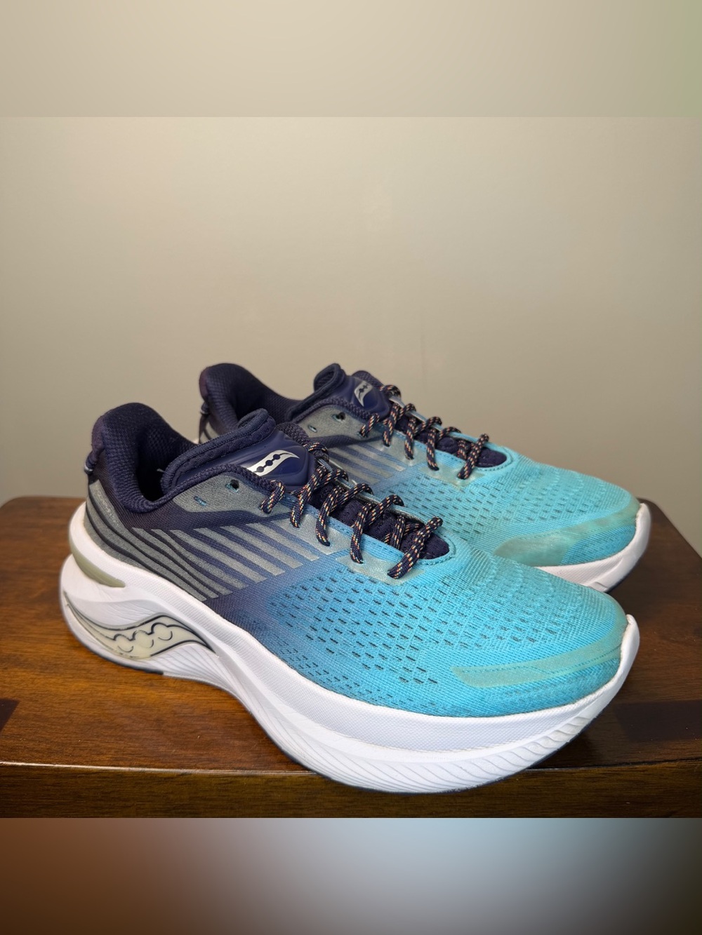 Saucony Endorphin Shift 3 Night Lite Womens 8 Running Shoes Blue S10813-65